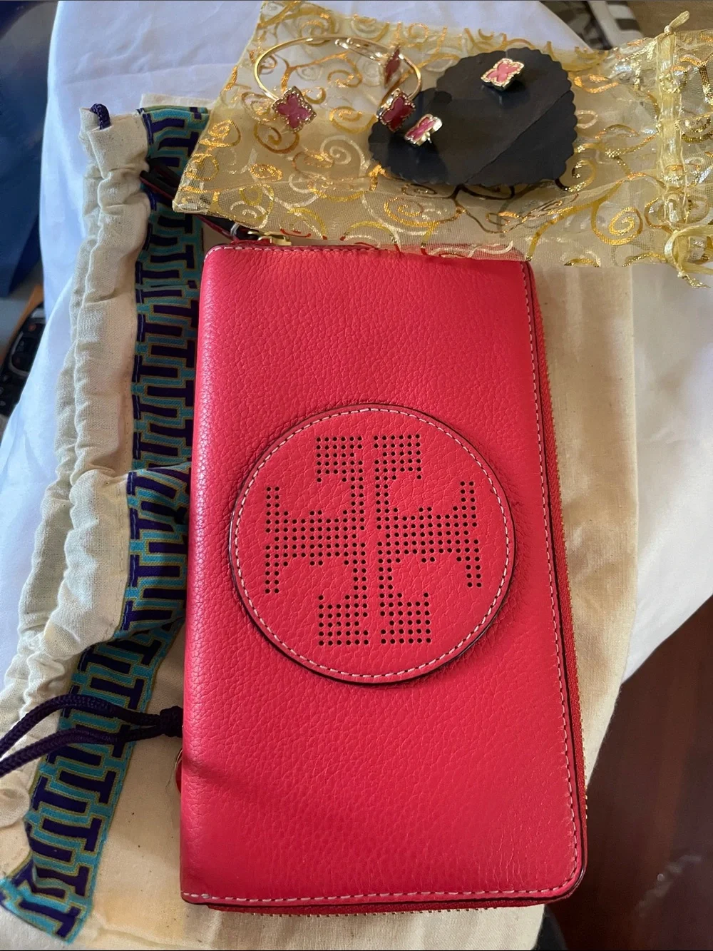 like new Tory Burch large wallet bundle - Picture 2 of 3